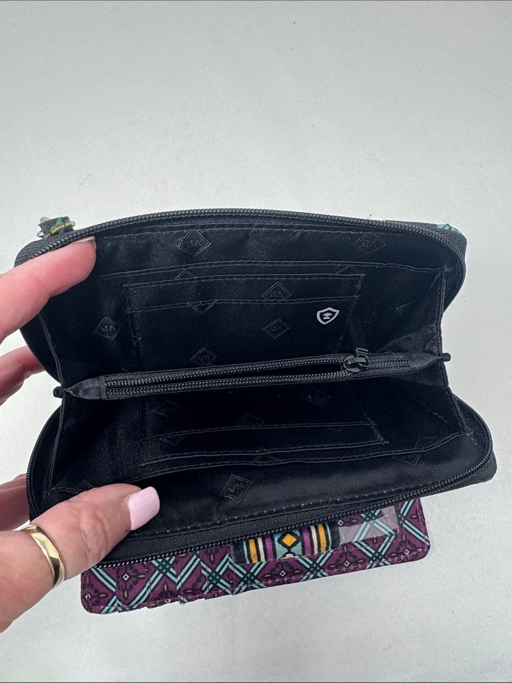 VERA BRADLEY ICONIC RFID COMBO WRISTLET IN THE VINES FLORAL WALLET QUILTED
